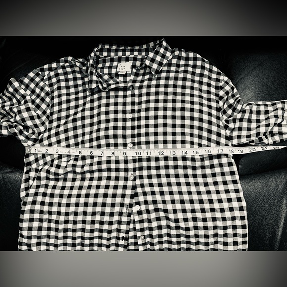 SOLD AS A FREE ITEM Women’s Black & White Plaid Shirt | Button Down | Size Small - Picture 10 of 13